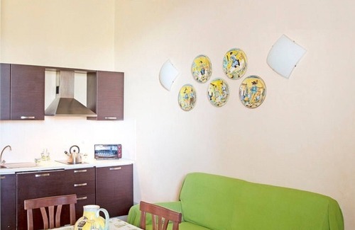Impruneta Apartment | App. Laura B&B in ancient Villa, wifi and parking, meals and services available