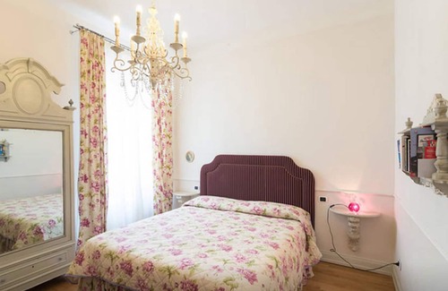 Pistoia Apartment | App. To Pistoia center-Tuscany, between Florence & Pisa - 2 bedrooms, bathroom, kitchen-4 people