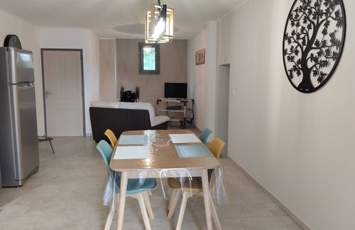 Saint-Christol-de-Rodieres Apartment | Appartement 2/2 de Vacances Entre Cèze et Ardèche