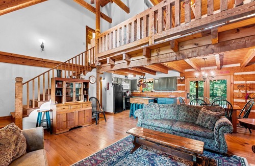 Ferguson Cabin | Appalachian log cabin in Leatherwood Mountains with 2 bdrms + loft, Views