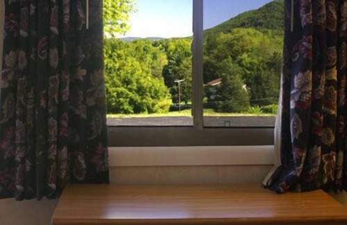 Vernon Hotel | Appalachian Motel