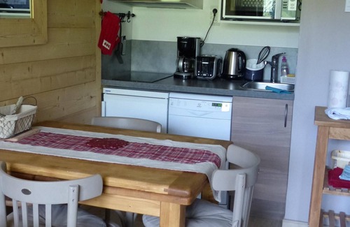 Meribel-Mottaret Apartment | Appart. 2p comfortable - at the foot of the slopes, private Pkg, Wifi, unobstructed view