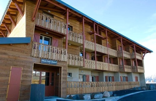 Saint-Lary-Soulan Condo | Appart 50m du Télécabine | Accès Piscine + Sauna!