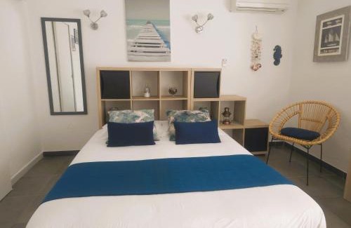Saint-Florent Apartment | Appart Bleu Azur Piscine chauffée