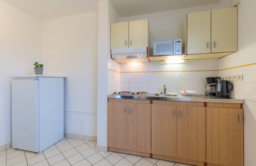 La Pierre-Heuze Apartment | Appart'City Classic Caen