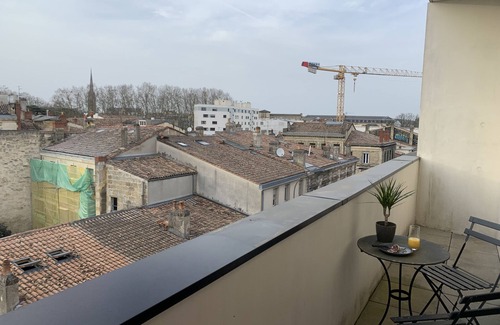 Bordeaux Sud Apartment | Appart Dernier Étage, Balcon, Parking Gratuit !