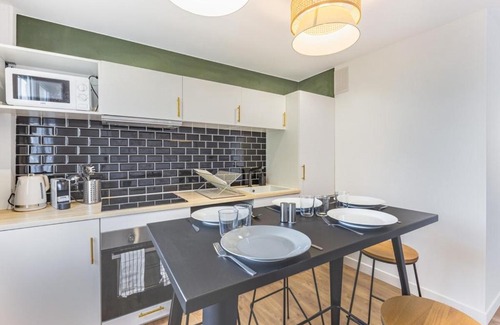 Aguado Apartment | Appart'Hôtel Flowery Green - 5 Chambres - Evry