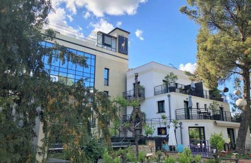 La Penne-sur-Huveaune Hotel | Appart' Hotel La Girafe Marseille Est - Porte d'Aubagne