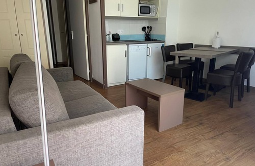 Le Suquet Apartment | Appart/hotel with swimming pool 100m from the beach