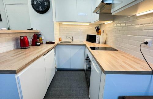 Joinville-le-Pont Apartment | Appart sérénité au Pont de Joinville, Paris