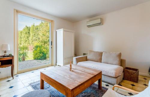 Eyragues House | Appart toit-terrasse en Provence