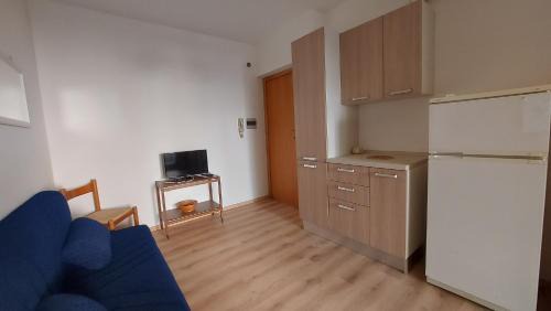 San Vincenzo Apartment | appartamento colombo 19 sul mare