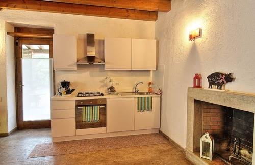 Montioni Apartment | Appartamento con piscina 10 posti letto