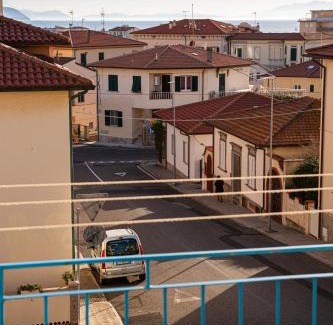 San Vincenzo Apartment | Appartamento IL LIMONE zona centrale vista mare