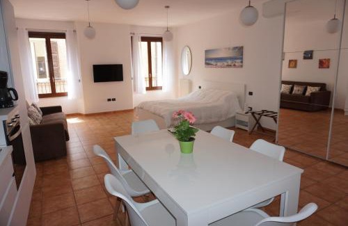 Rimini Historic Center Apartment | Appartamento in piazza Cavour centro storico Rimini