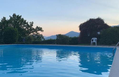 Luino Apartment | Appartamento in residence con piscina