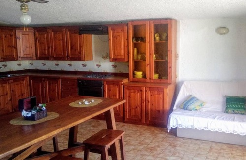 Siniscola House | "Appartamento Bouganville 1" with Sea View, 20 m from beach & Shared Terrace