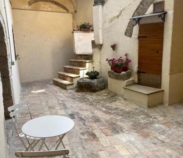 Trevi Apartment | Appartamento La Corte di Trevi