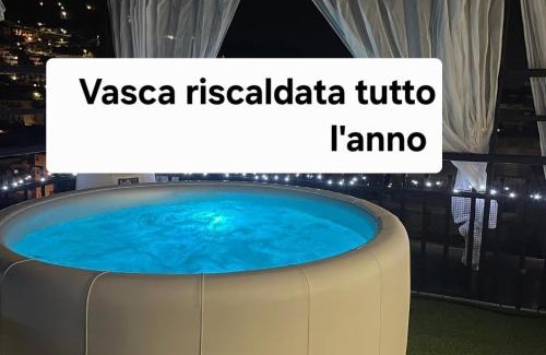 Rezza Apartment | Appartamento Rapallo Sky Garden Maria Jose Liguria - Attico vista mare - Terraces - 2 bagni- 2 Camera da Letto - Box, Wi-fi, Idromassaggio Free inteiro Attico per Voi, con Ascensore