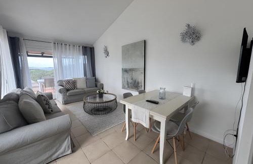 Baja Sardinia Apartment | Appartamento Sea View