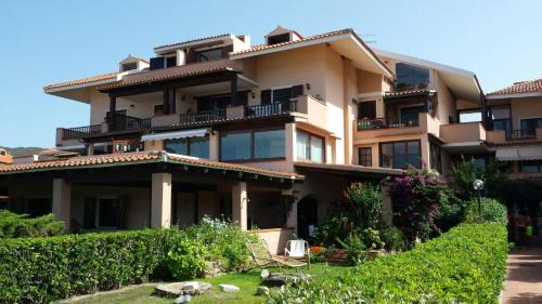 Golfo di Marinella Apartment | APPARTAMENTO SUL MARE CON TERRAZZA