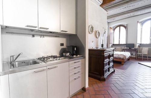 Quartiere di Porta Crucifera Apartment | Appartamento Vasaria B: A graceful studio apartment located in the historic center of Arezzo, with Free WI-FI.