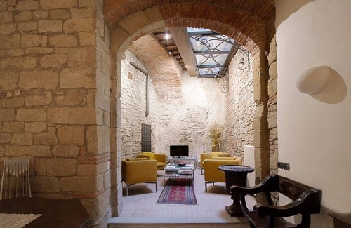 Quartiere di Porta Crucifera Apartment | Appartamento Vasaria B: A graceful studio apartment located in the historic center of Arezzo, with Free WI-FI.