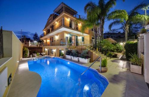 Marina di Ragusa Apartment | Appartamento Venere in villa 15pax