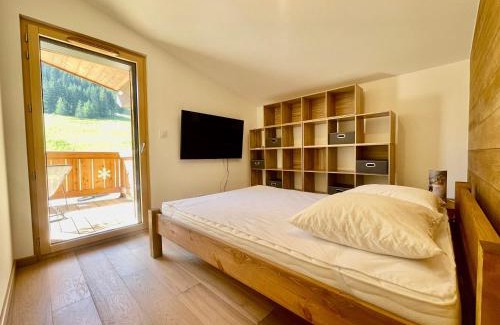 Notre-Dame-de-Bellecombe Apartment | Appartement neuf sur les pistes avec parking et wifi - FR-1-505-190