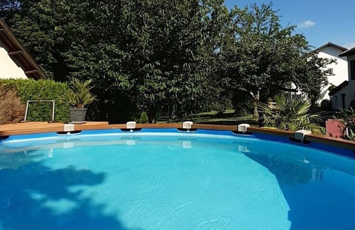 Saint-Dizier Apartment | Appartement Élégant en rez de Jardin Avec Piscine et Terrasse