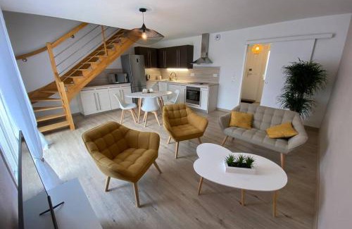 Saint-Julien-les-Villas Apartment | appartement maison en duplex 80m² jardin terrasse