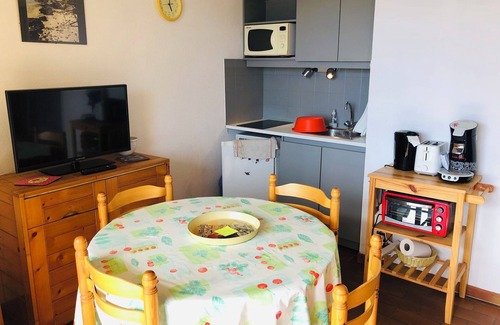 Six-Fours-les-Plages Apartment | Appartement 1 chambre, piscine, terrasse vue mer