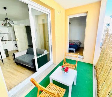 Villefranche-sur-Saone Apartment | Appartement avec place de parking et piscine