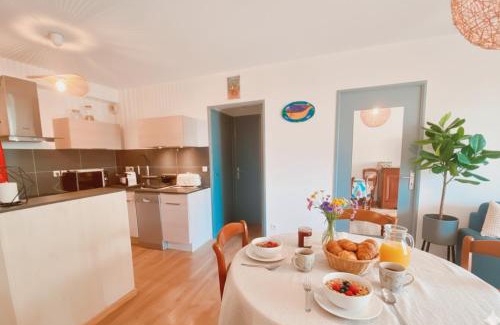La Cote Radieuse Apartment | Appartement 2 chambres à la plage avec vue mer