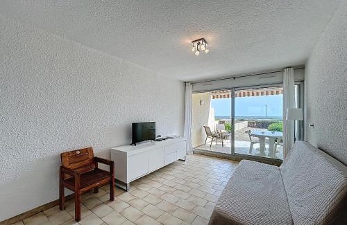 Palavas-les-Flots Apartment | Appartement 2P Cabine sur Plage avec Parking et Climatisation - FR-1-715-46