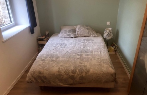 La Marne Apartment | Appartement 3 Pièces Dans Belle Maison, Jardin Clos, à Saint-servan