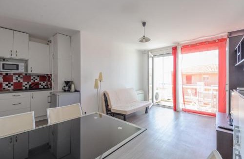 Quartier du Casino Apartment | Appartement 4 Pers. Terrasse Clim, Piscine Collective - FR-1-535-37