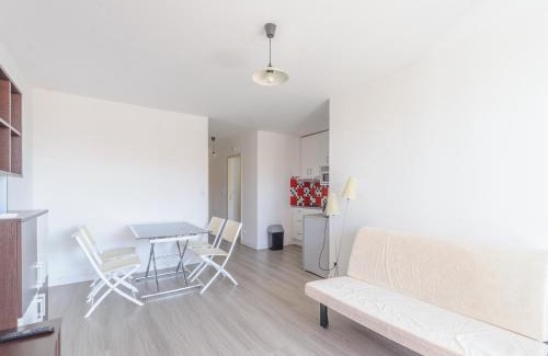 Quartier du Casino Apartment | Appartement 4 Pers. Terrasse Clim, Piscine Collective - FR-1-535-37