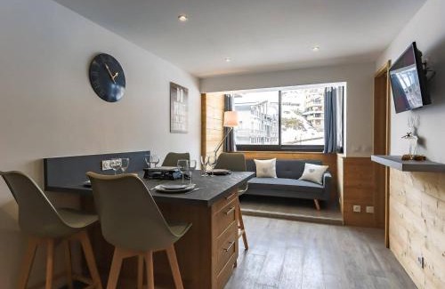 Val-Thorens Apartment | appartement 4 personnes, très cosy et fonctionnel, 2 chambres séparées, vue montagne, exposé nord, départ ski aux pieds - FR-1-545-13
