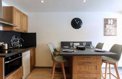 Val-Thorens Apartment | appartement 4 personnes, très cosy et fonctionnel, 2 chambres séparées, vue montagne, exposé nord, départ ski aux pieds - FR-1-545-13