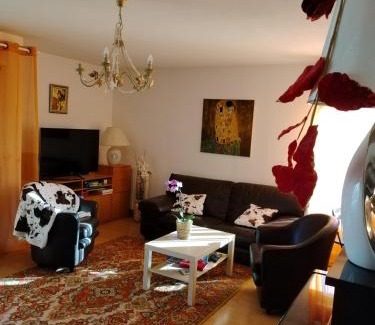 Chartrons Apartment | Appartement 65m2/2piéces/centre/parking privé