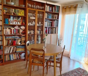 Chartrons Apartment | Appartement 65m2/2piéces/centre/parking privé