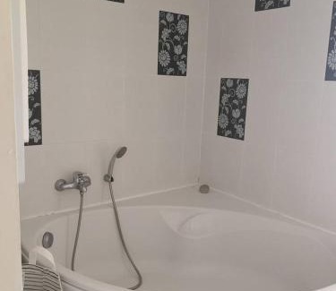 Le Conquet Apartment | Appartement accueillant au cœur de Le Conquet avec parking privé