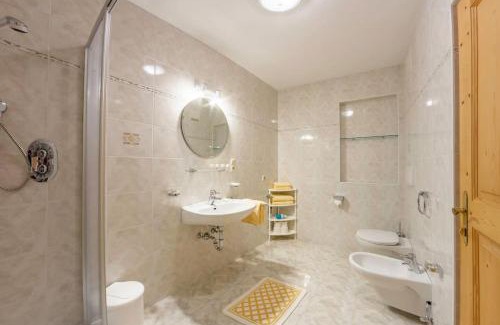 Lutago Apartment | Appartement Anger