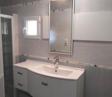 Imphy Apartment | Appartement au bord de l'Yxeure au rez de chaussée avec terrain