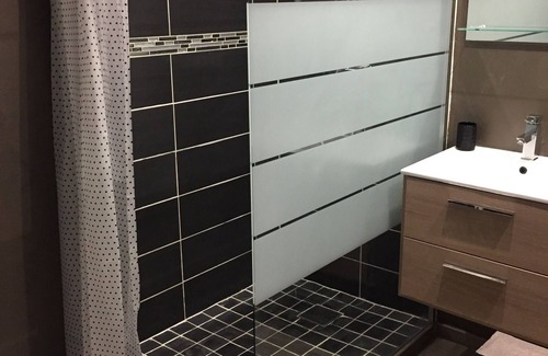 Loupian Apartment | Appartement au Coeur D'un Village Classé