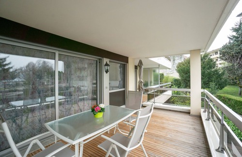 Evian-les-Bains Apartment | Appartement Avec Terrasse Face au lac