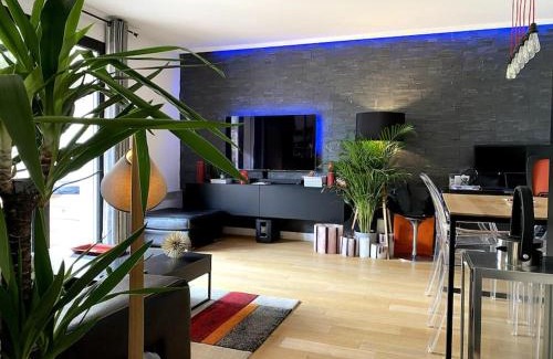 Cauderan Apartment | Appartement avec Jacuzzi - Climatisation - Parking