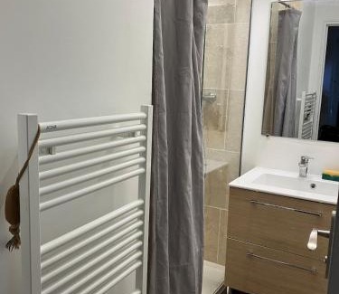 Montolivet Apartment | Appartement avec terrasse plein soleil Marseille