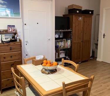 Montolivet Apartment | Appartement avec terrasse plein soleil Marseille